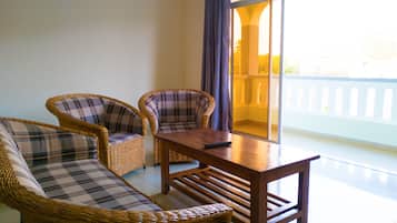 Appartement, vue piscine | Coin séjour
