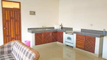 Appartement, vue piscine | Coin séjour
