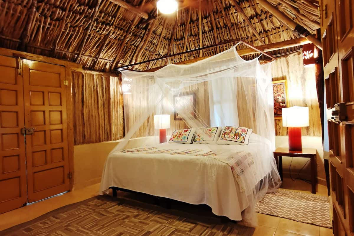 design cabin, 1 king bed, non smoking, kitchenette | premium bedding, in-room safe, individually decorated