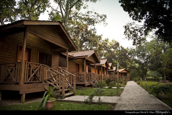 Property grounds - Pulhapanzak Waterfalls Cabins (San Francisco de Yojoa)