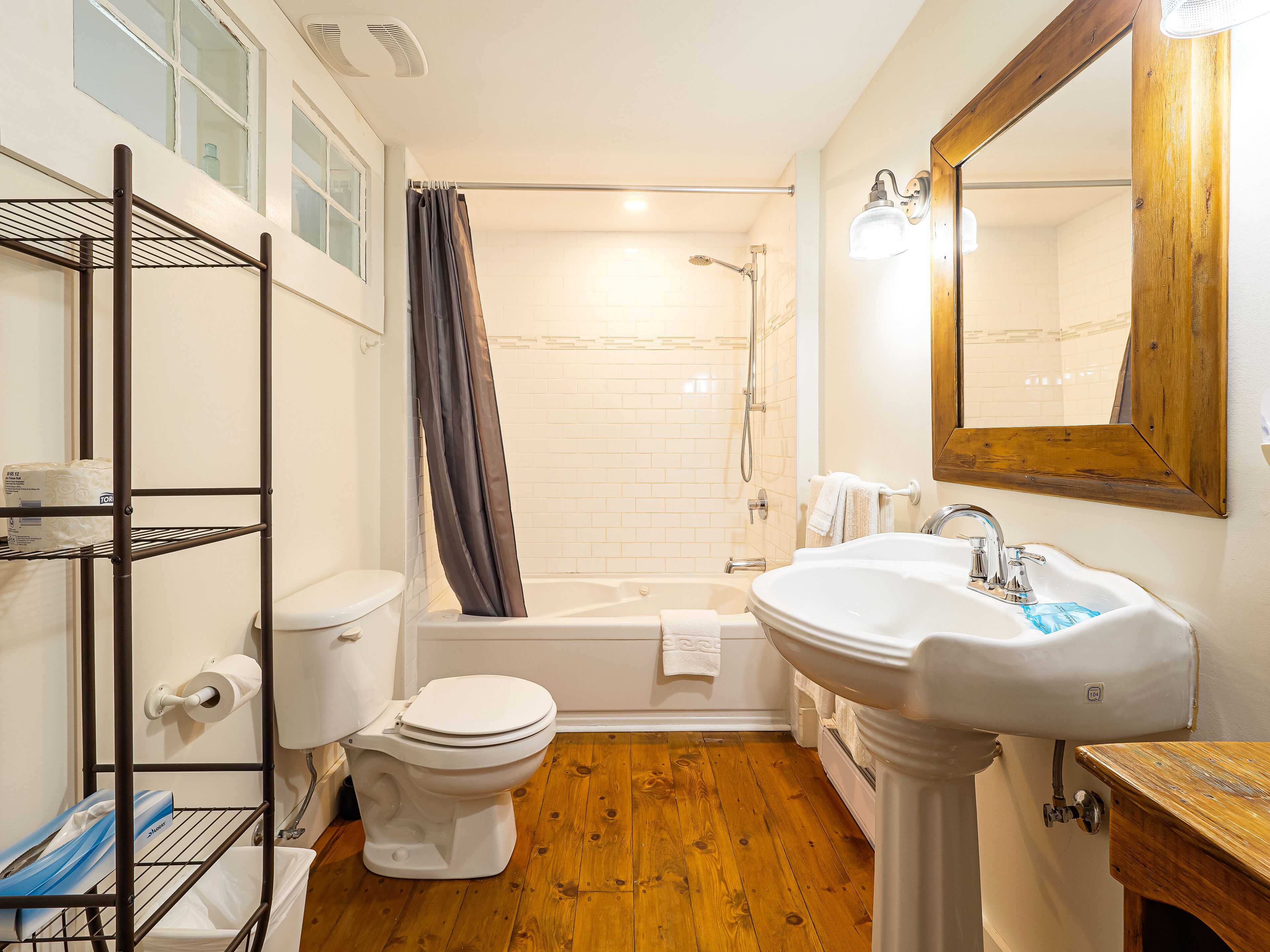 comfort suite | individually decorated, individually furnished, soundproofing