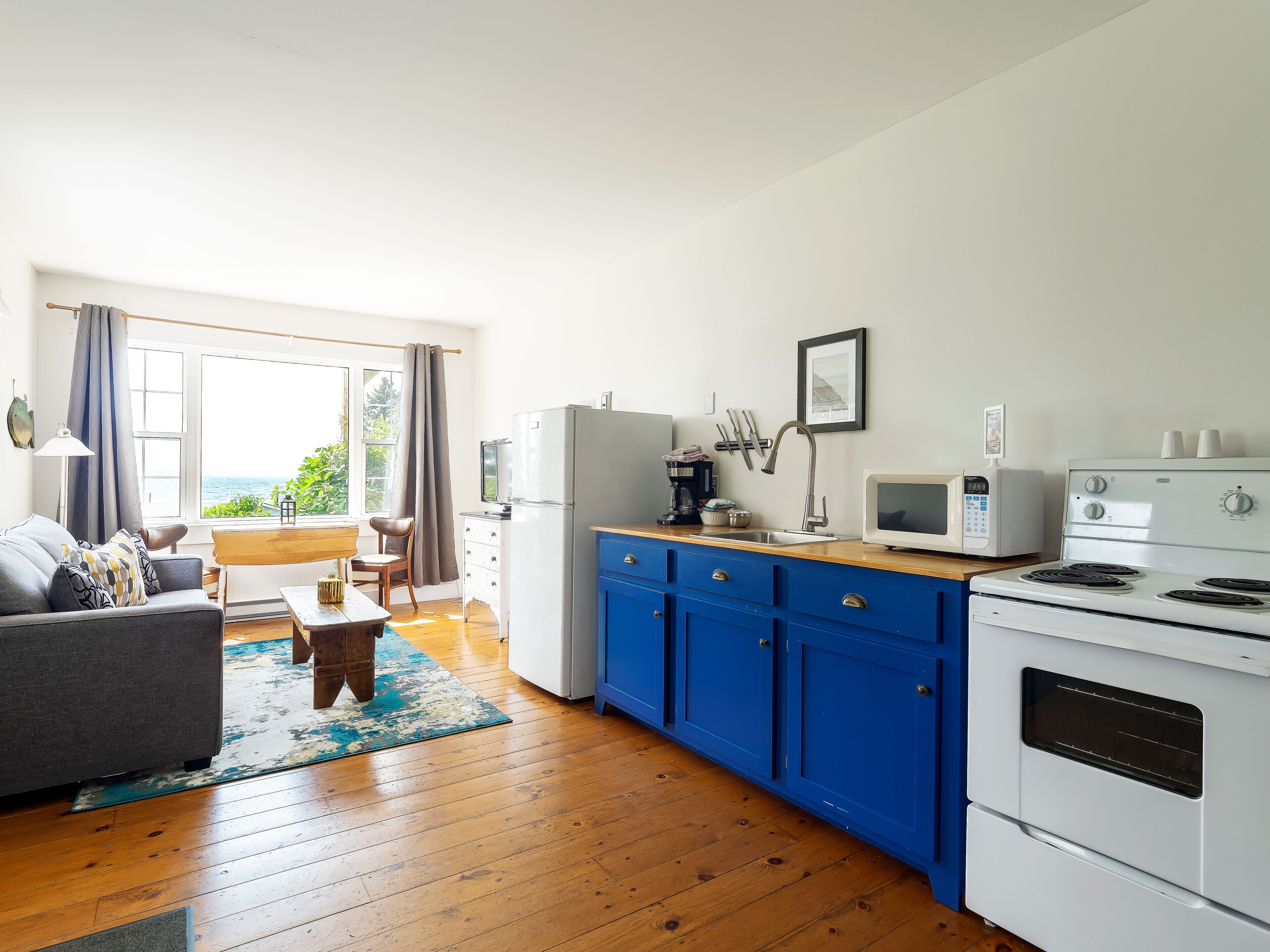 comfort studio suite | private kitchen