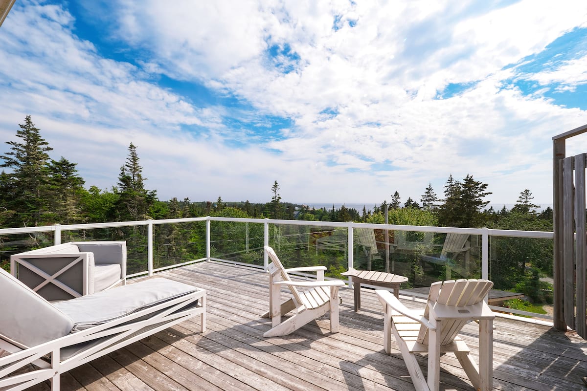 Signature Room, 1 Queen Bed, Patio, Ocean View | Balcony view