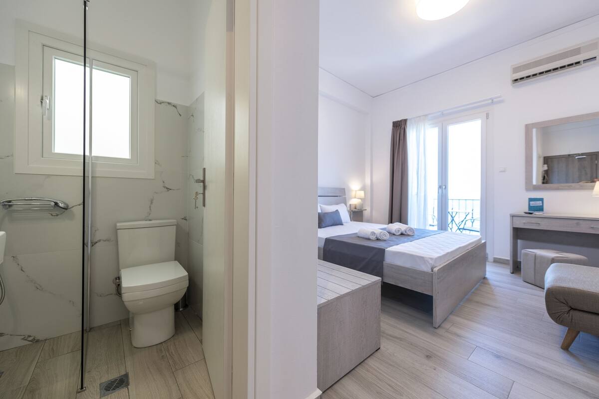 superior room, sea view | 1 bedroom, minibar, desk, laptop workspace