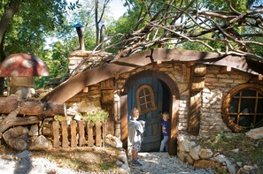 Área de juegos infantiles al aire libre