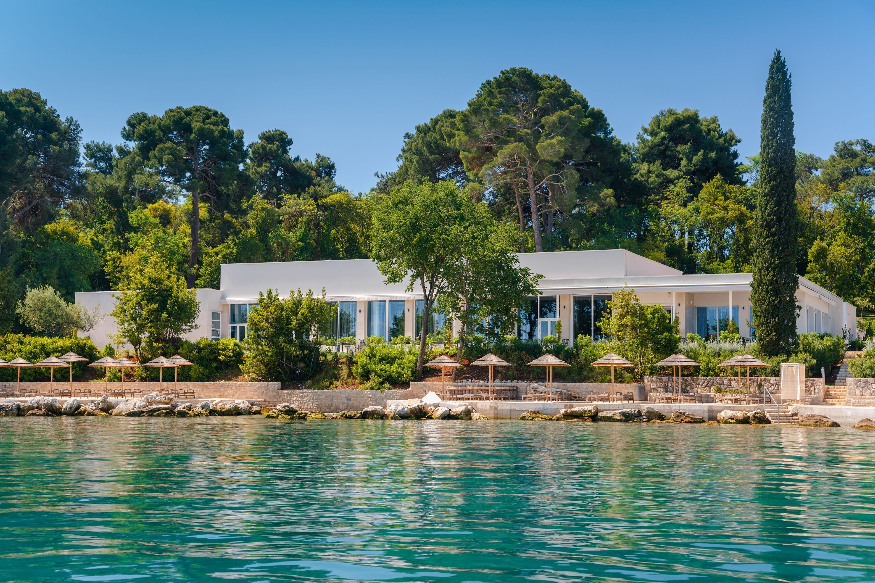 3 restaurants, breakfast, lunch, dinner served; Mediterranean cuisine