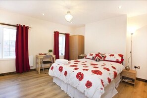 Leilighet – city, flere soverom, kjøkken, byutsikt (183 Huntingdon Street, NG1 3NL) | Skrivebord for bærbar PC, strykejern/-brett og wi-fi (inkludert)