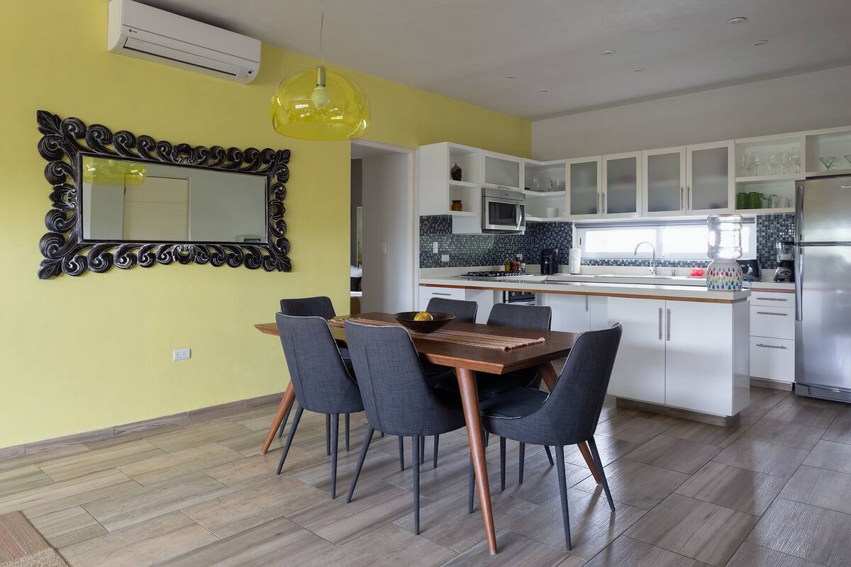 Suite Familiale, 2 chambres, cuisine, dans la tour (Price for 4 persons) | 1 chambre, literie de qualité supérieure, couette en duvet d'oie