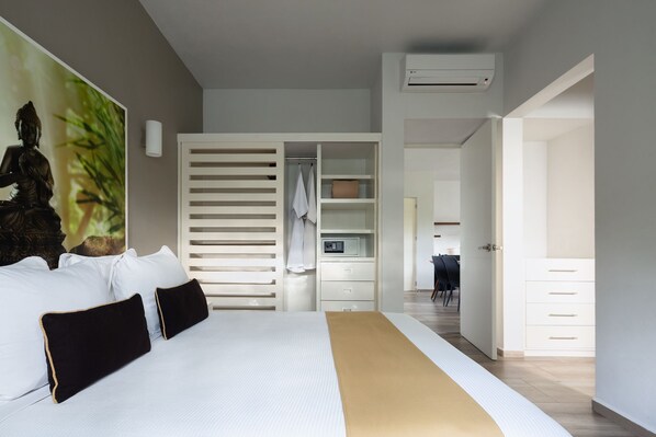 Family Suite, 2 Bedrooms, Kitchen, Tower (Price for 4 persons)