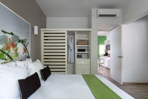 Family Suite, 2 Bedrooms, Kitchen, Tower (Price for 4 persons)