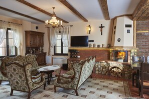 Lobby lounge