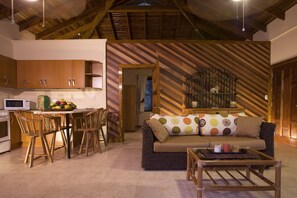 El Bejuco | Living area - Villas Pico Bonito (La Ceiba)