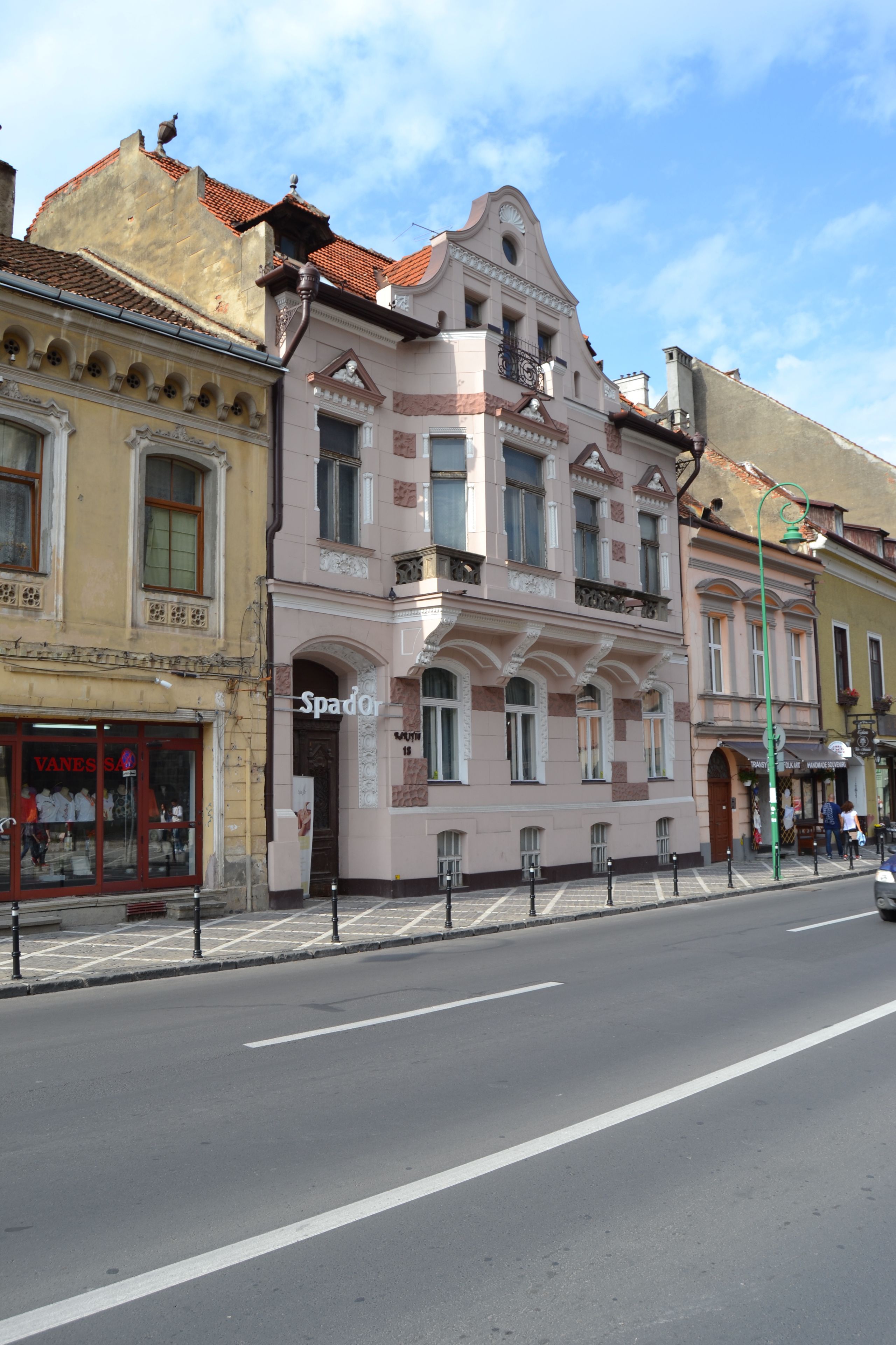 in-room safe, individually decorated, desk, soundproofing