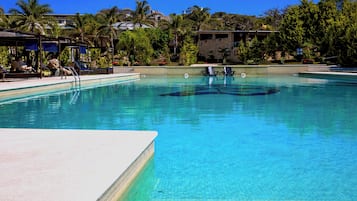 Outdoor pool, open 10:00 AM to 7:00 PM, sun loungers