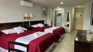 Quarto standard, 1 cama Queen | Roupas de cama antialérgicas, escrivaninha