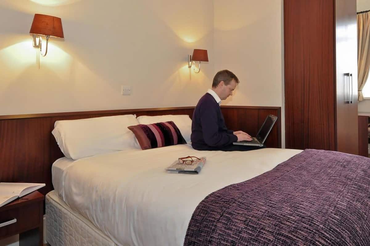 Standard Single Room | Desk, iron/ironing board (on request), cribs (free), WiFi (free)