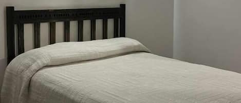Bureau, Wi-Fi gratuit, draps fournis