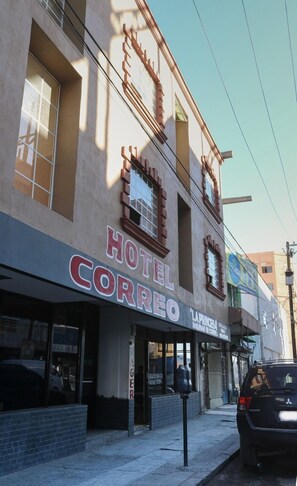 Front of property - Hotel Correo (Ciudad Juárez)