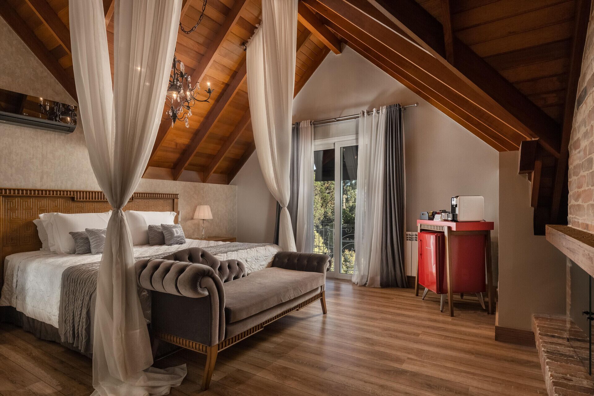 1 bedroom, premium bedding, minibar, in-room safe