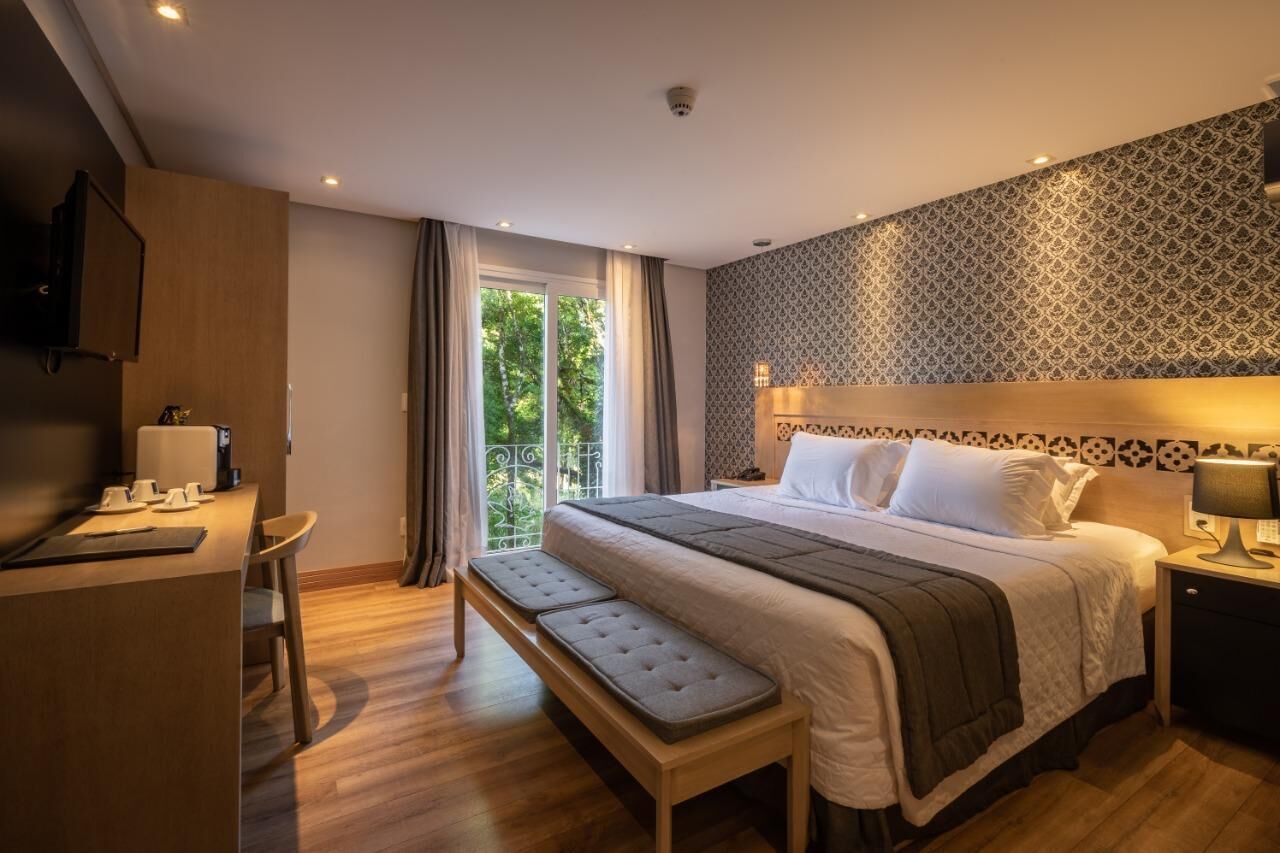 1 bedroom, premium bedding, minibar, in-room safe