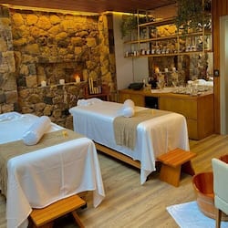 Couples treatment rooms, body treatments, aromatherapy, facials