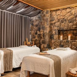 Couples treatment rooms, body treatments, aromatherapy, facials