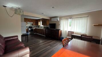 Appartement familial | Aire de séjour | Téléviseur au plasma