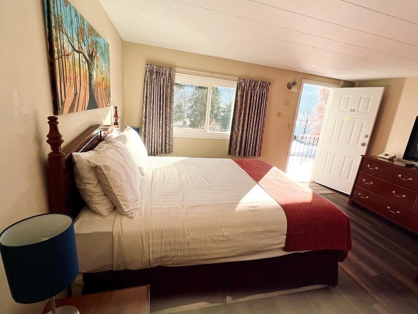 Queen Room