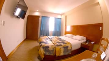 ห้องเอ็กเซกคิวทีฟ, เตียงควีนไซส์ 1 เตียง | 1 ห้องนอน, ผ้าม่านกันแสง, เตารีด/โต๊ะรีดผ้า, Wi-Fi ฟรี