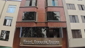 Front of property - Hotel Esencia Suites (Lima)