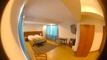 Superior-Suite | Verdunkelungsvorhänge, Bügeleisen/Bügelbrett, kostenloses WLAN