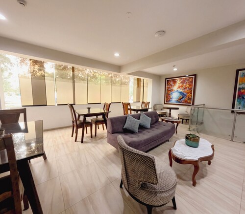 Hotel Esencia Suites