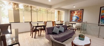 Hotel Esencia Suites