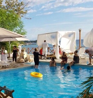 Outdoor pool - Ouanga Bay Beach Hotel (Arcahaie)