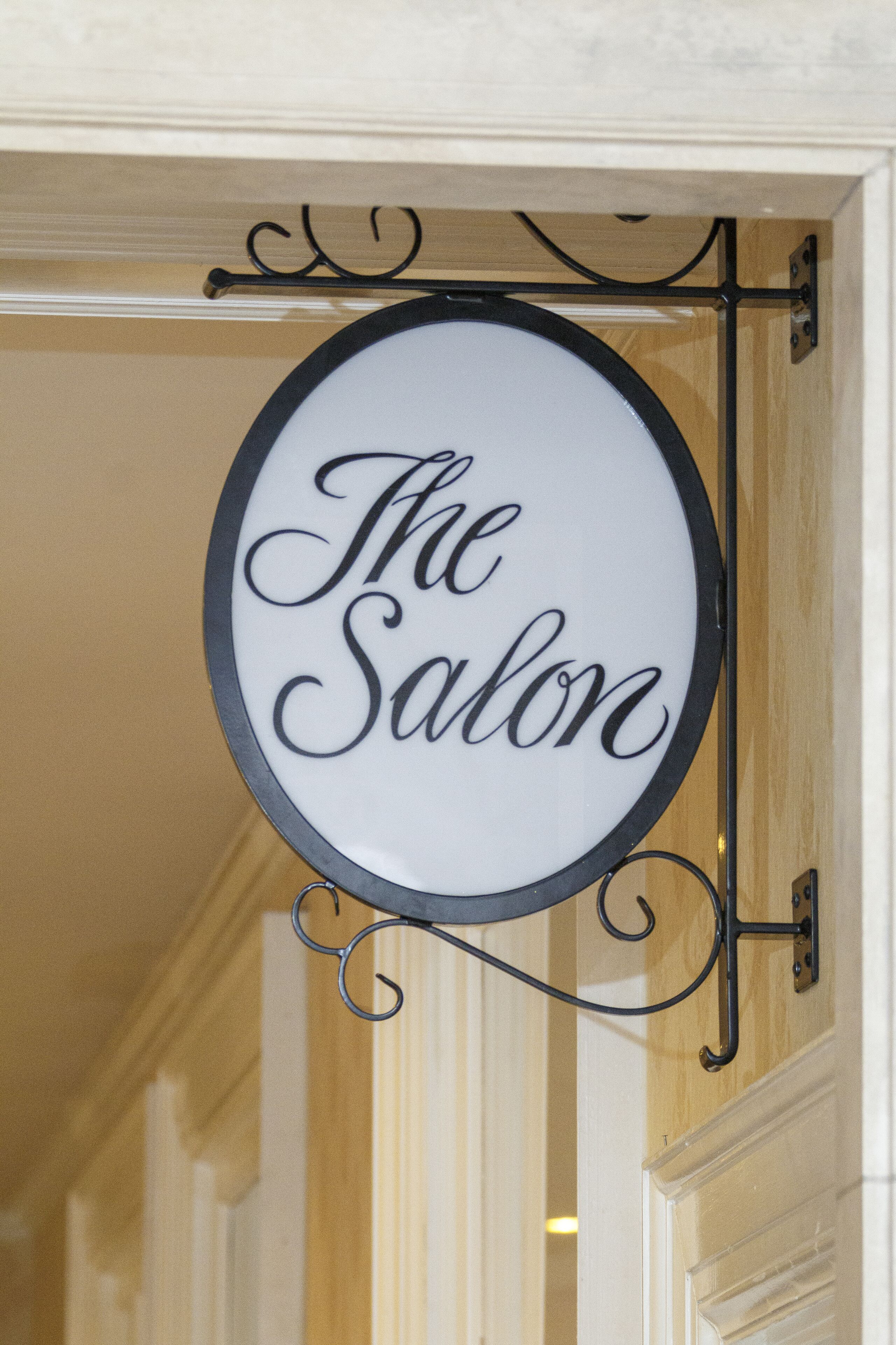 couples treatment room(s), hot stone massages, deep-tissue massages