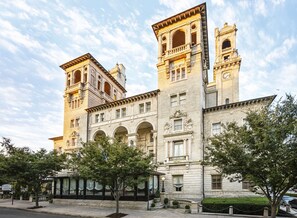 A historic building with a clock tower, arched windows, and a grand entrance. - The Jefferson Hotel (Richmond)