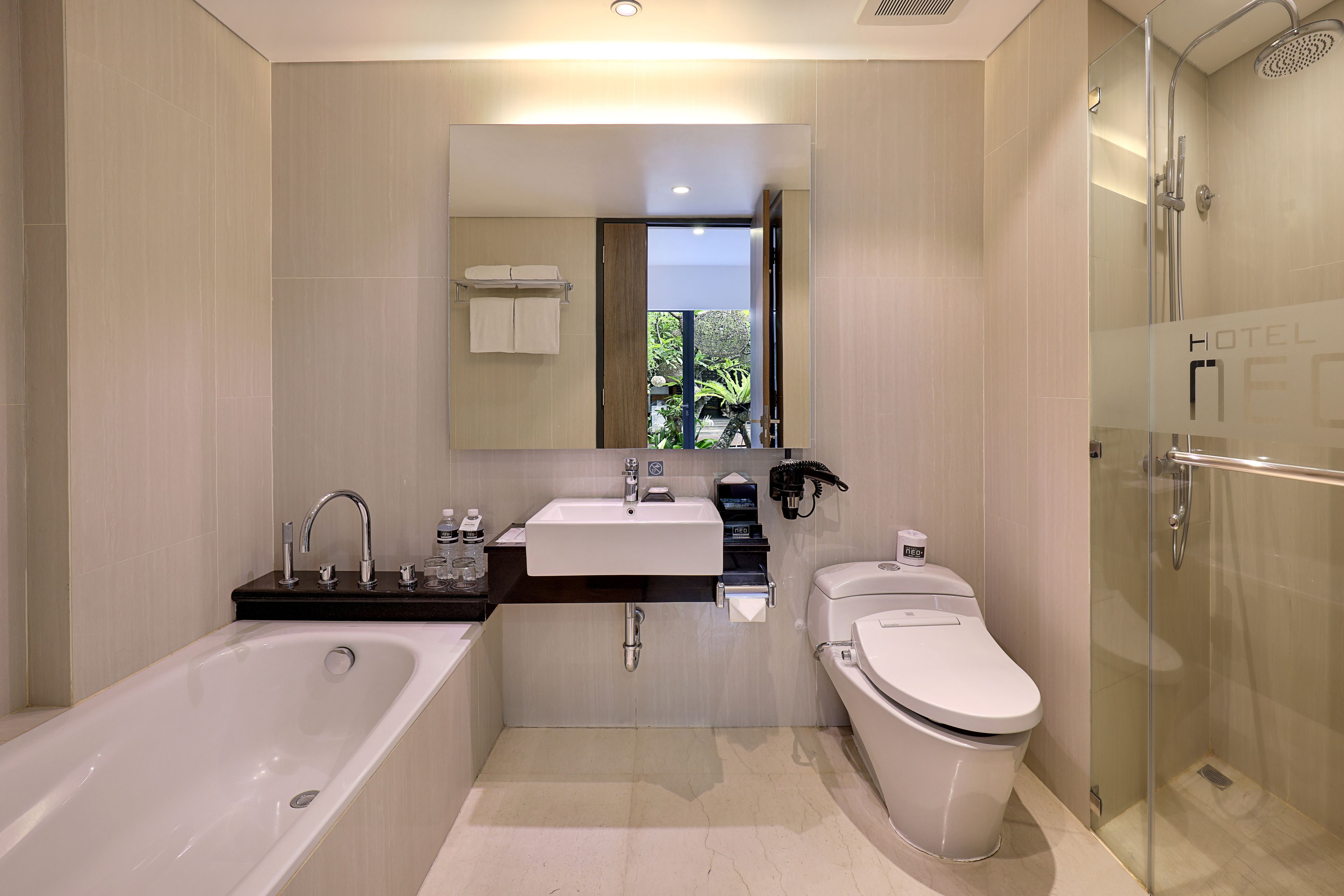 suite | bathroom | free toiletries, hair dryer, towels, soap