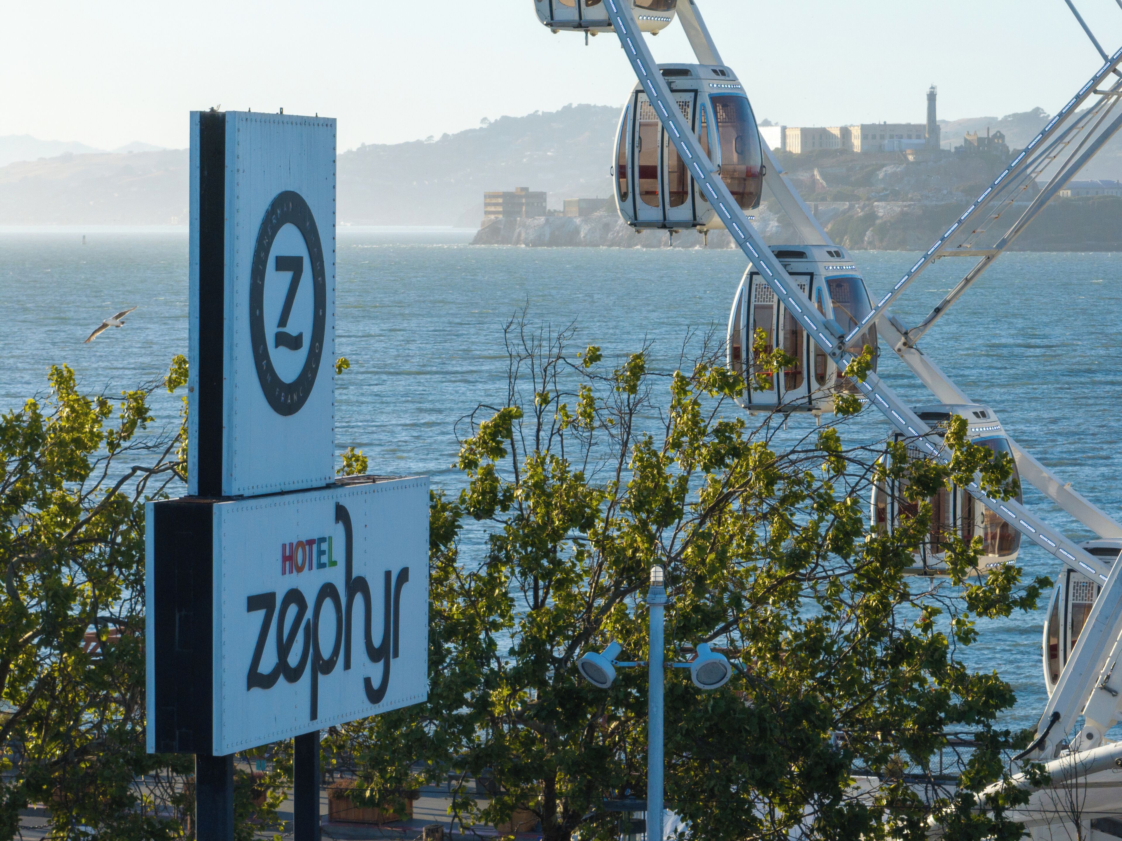 บริเวณภายนอก