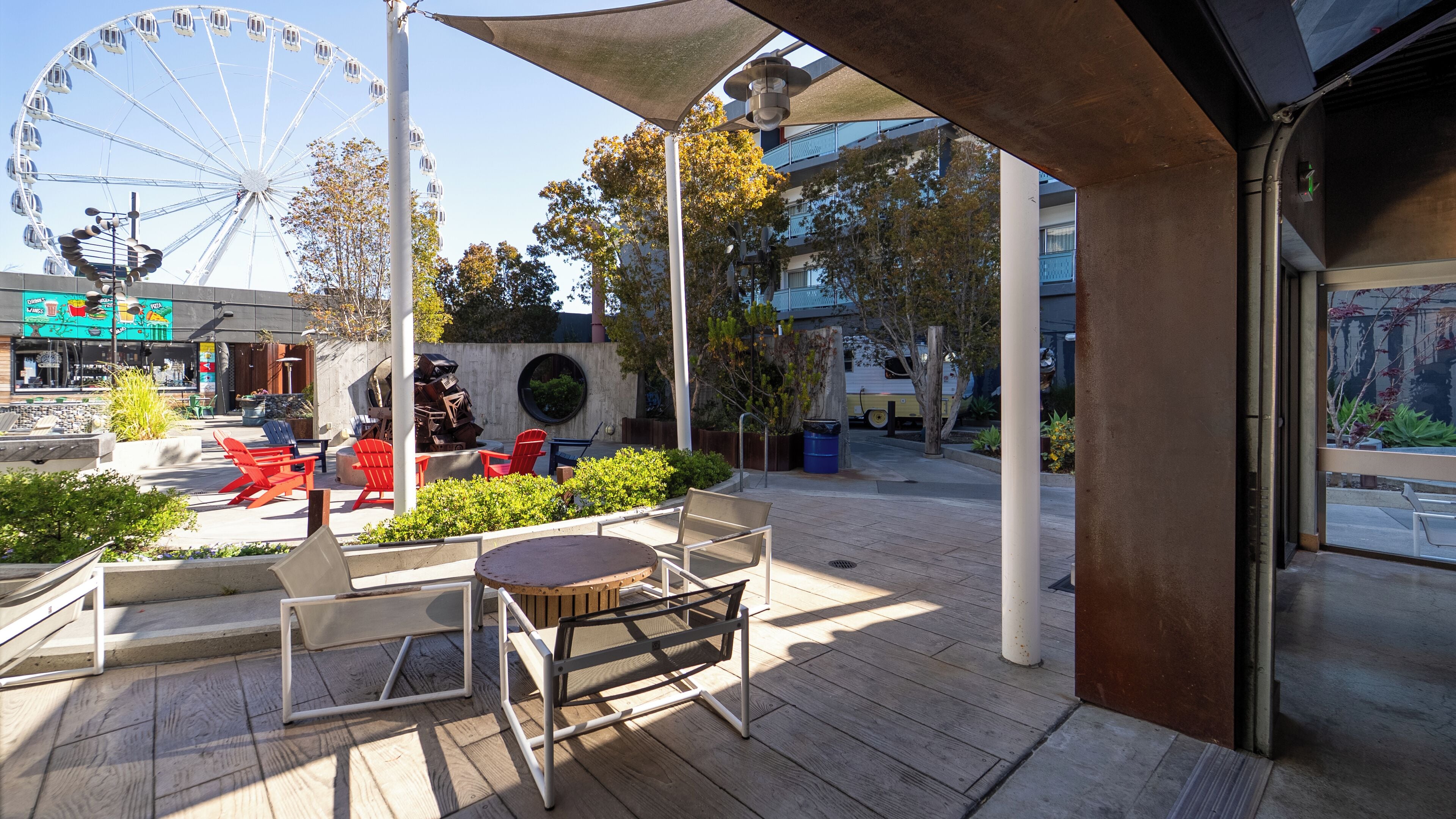 บริเวณภายนอก