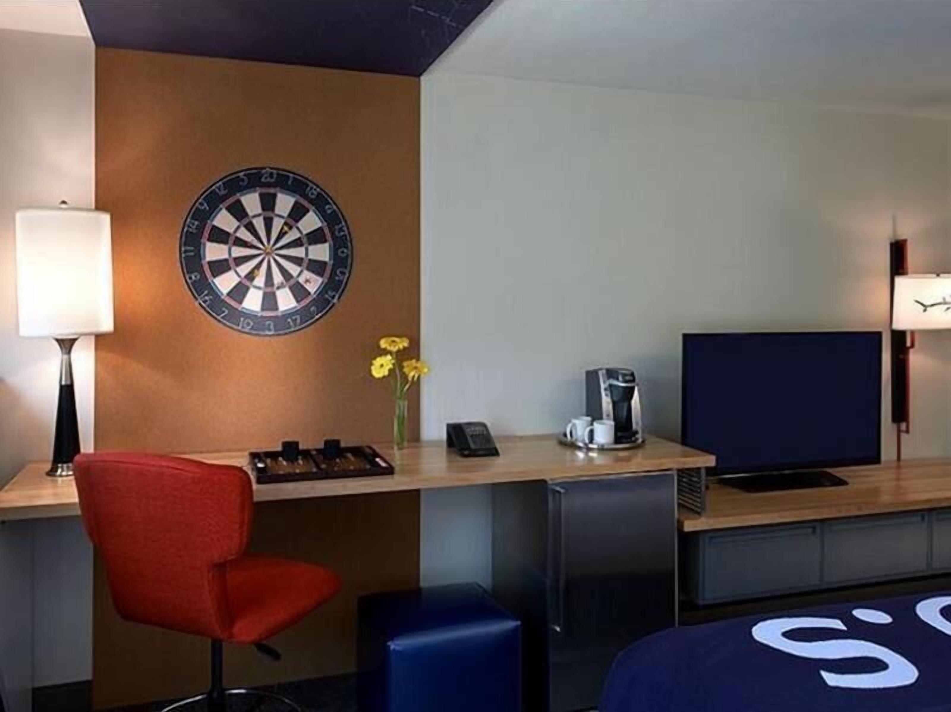 Premium bedding, pillow-top beds, in-room safe, desk