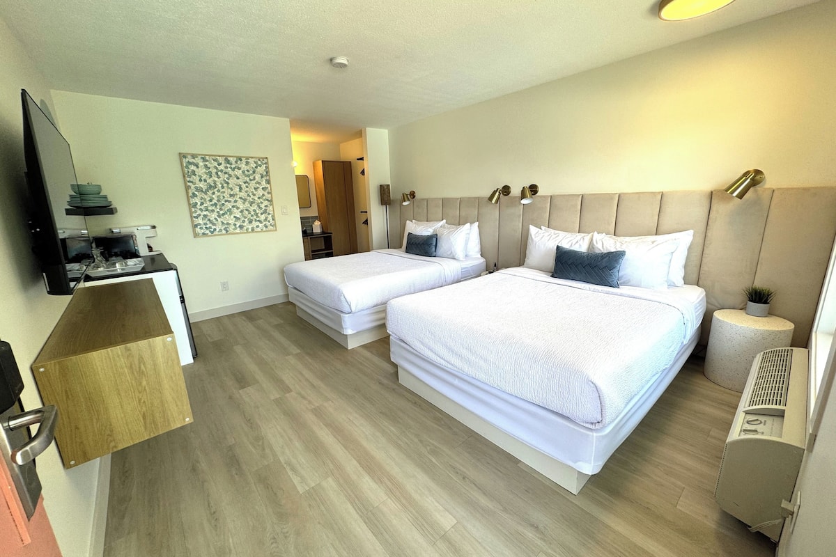 Studio, 2 Queen Beds, Refrigerator & Microwave | 1 bedroom, premium bedding, minibar, blackout drapes
