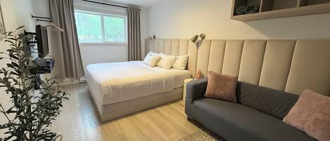 Studio, 1 King-Bett | Hochwertige Bettwaren, Minibar, Verdunkelungsvorhänge