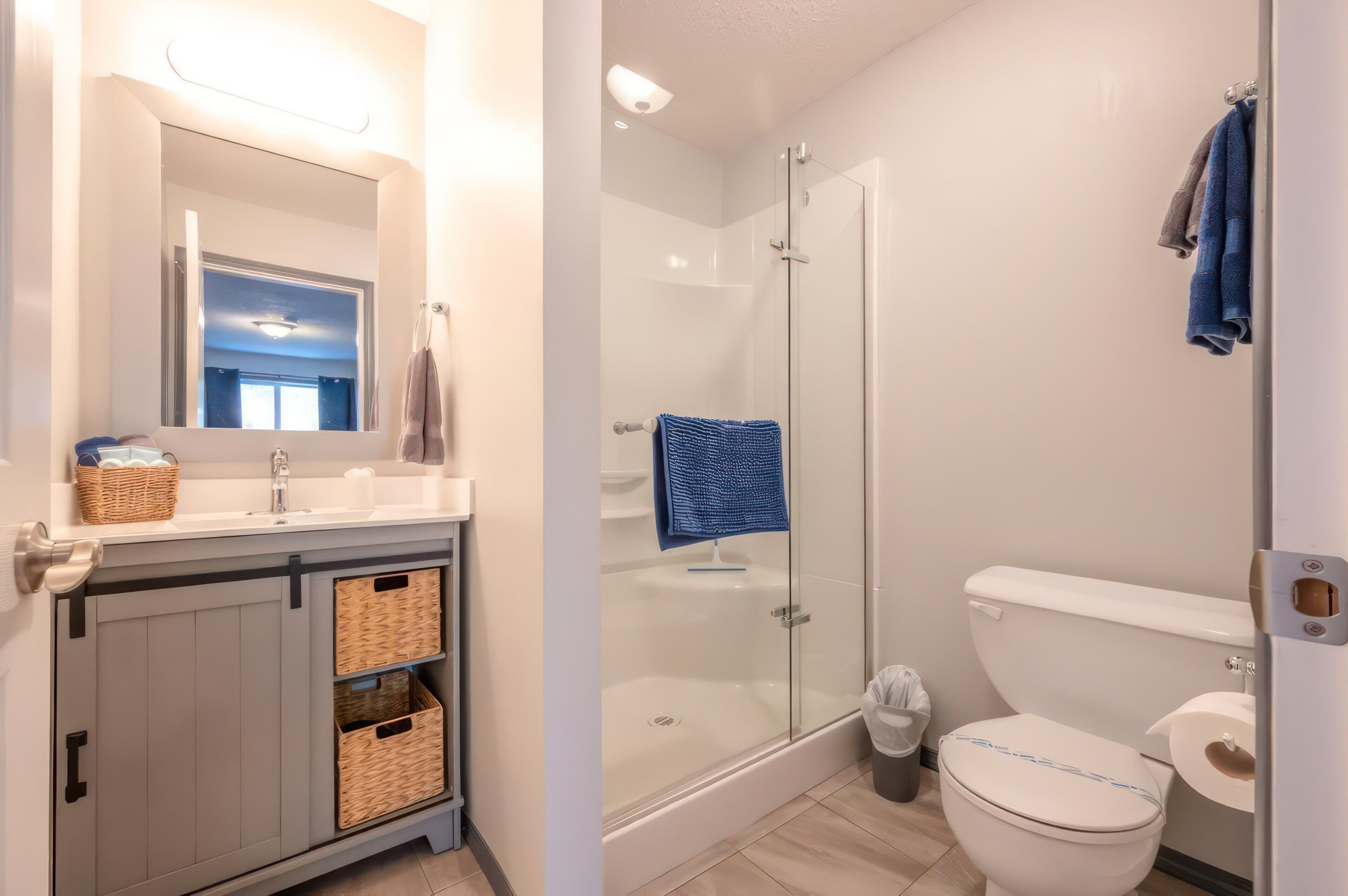 studio, multiple beds | bathroom | free toiletries, hair dryer, towels, soap