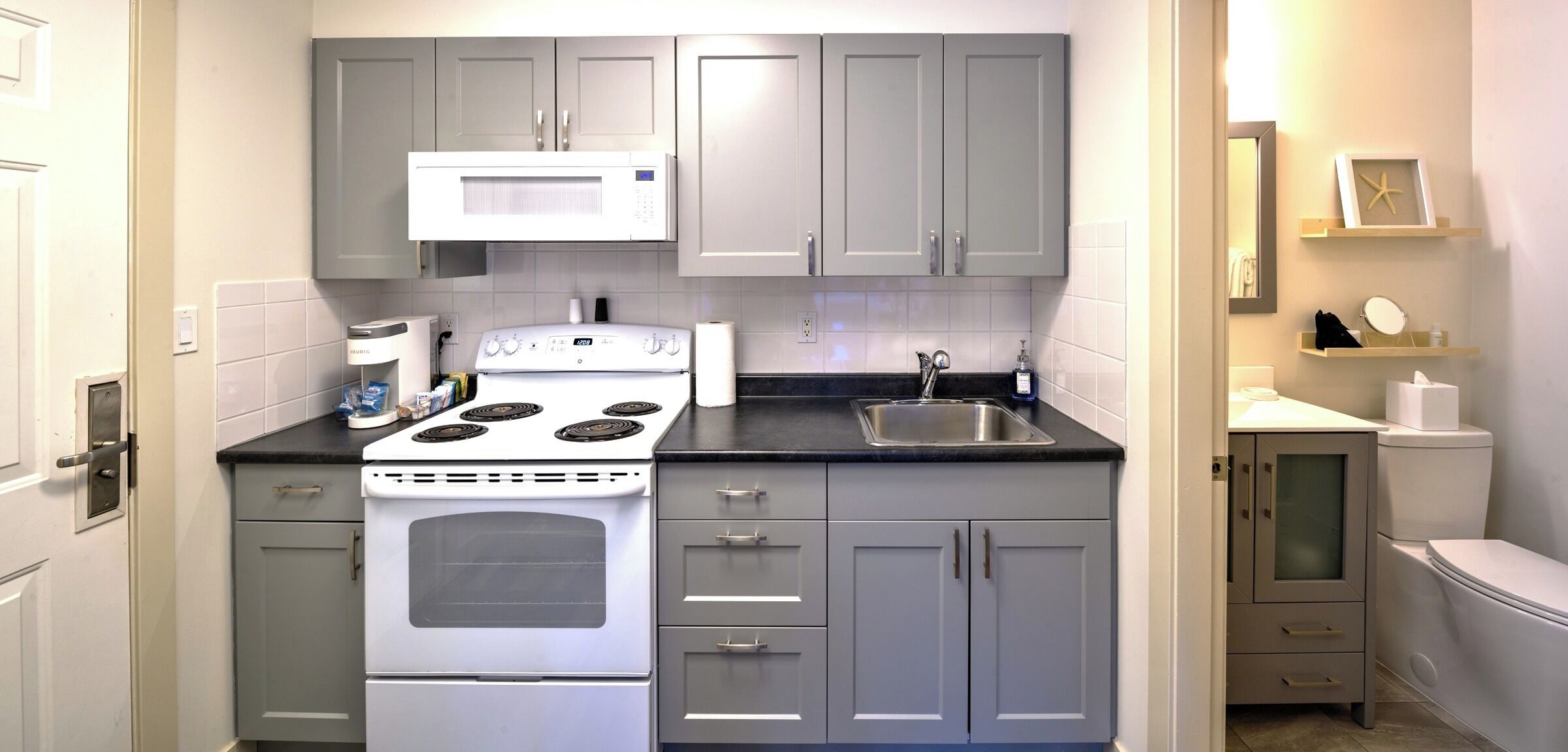 deluxe studio suite | 1 bedroom, premium bedding, minibar, blackout curtains