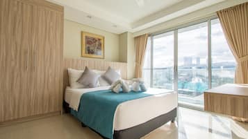 Deluxe Double Room, 1 Bedroom, Non Smoking | 1 bedroom, premium bedding, in-room safe, desk