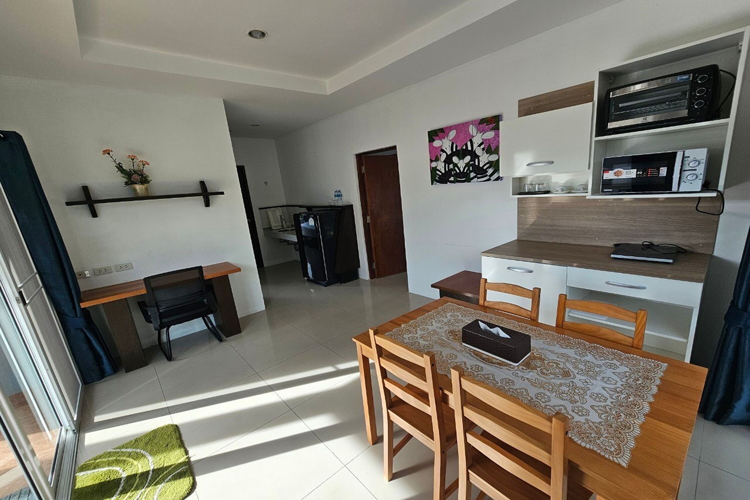 room, 2 bedrooms | living area | 32-inch lcd tv with cable channels, tv