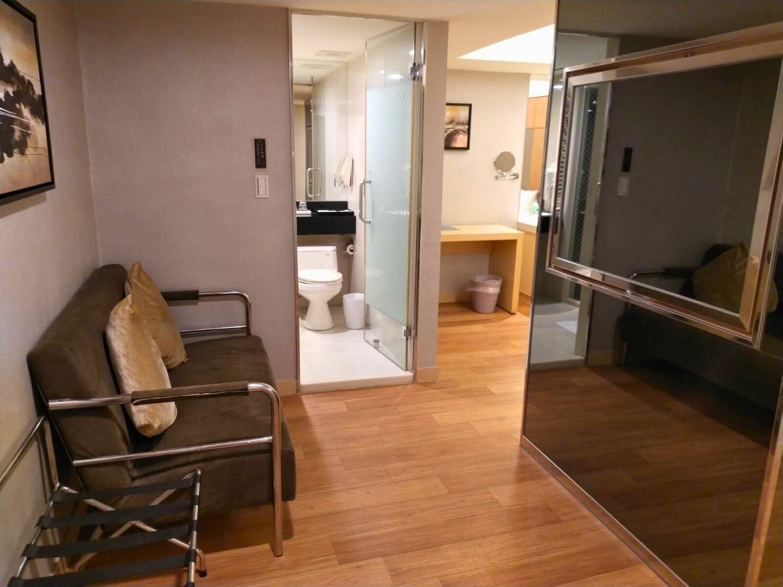 business room, no window | in-room safe, desk, blackout curtains, iron/ironing board