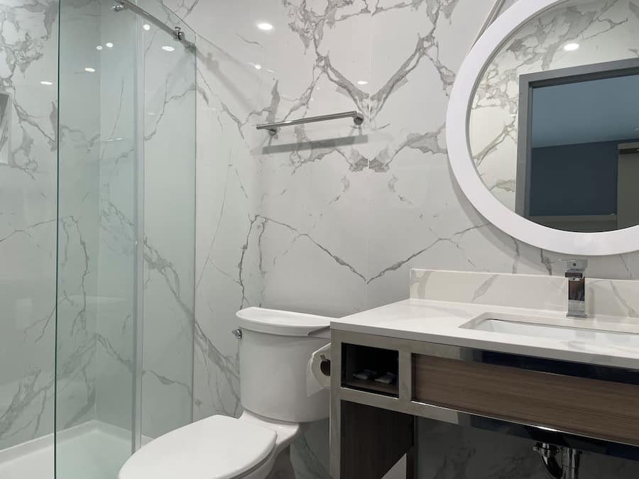 Standard Room, 1 King Bed | Desk, free WiFi