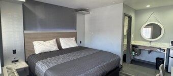 Bronco Motel South Central