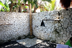 Bathroom - The Calmtree Bungalows (Canggu)
